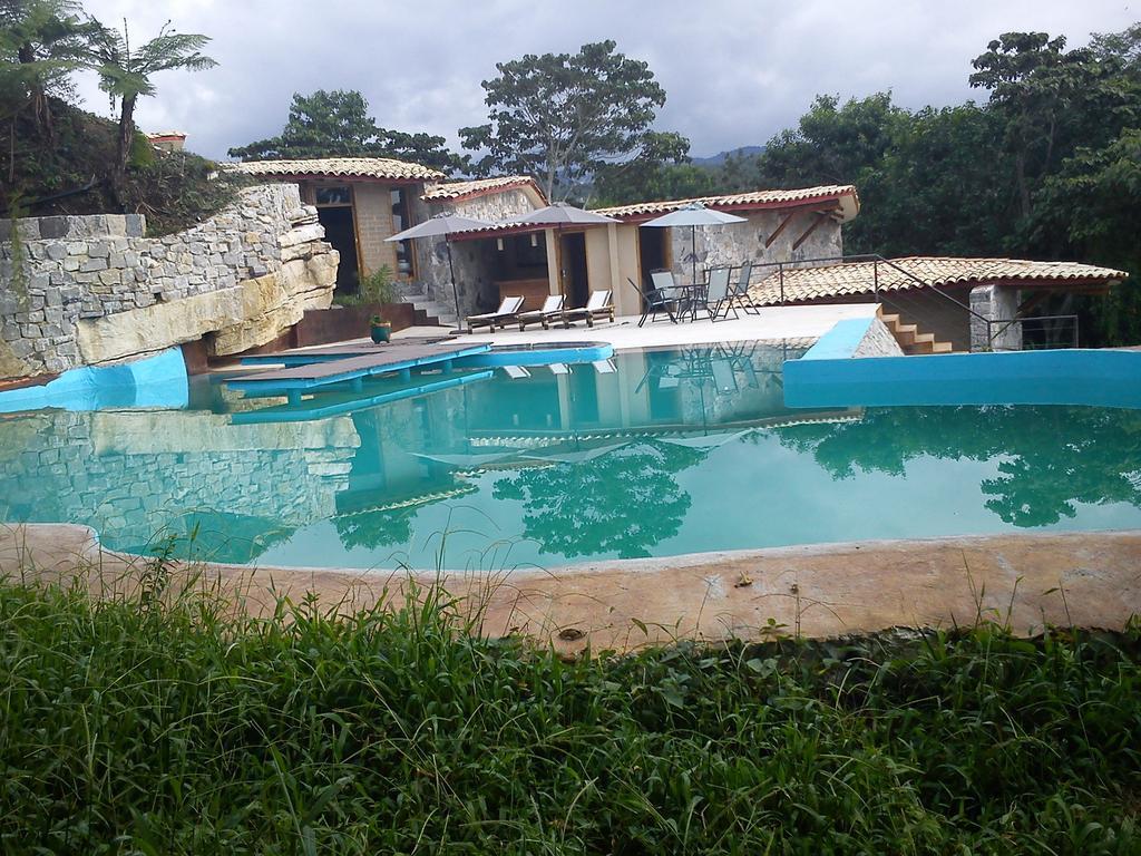 Hostal Tosepan Kali คูเอตซาลันเดลโปรเกรโซ ภายนอก รูปภาพ