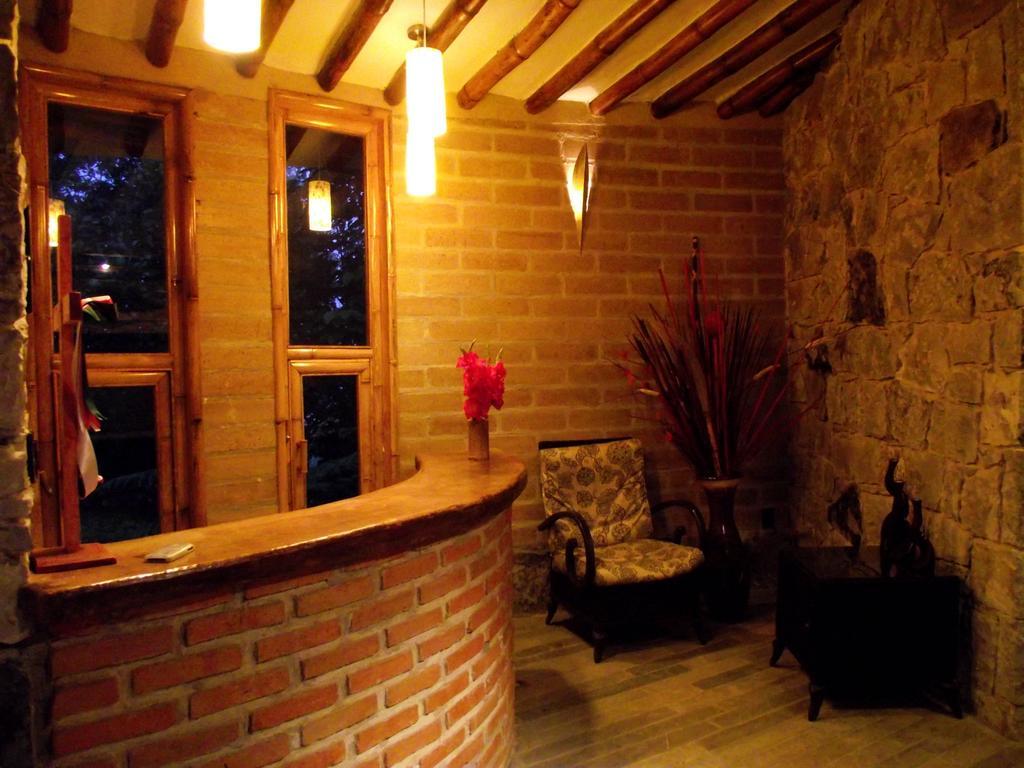 Hostal Tosepan Kali คูเอตซาลันเดลโปรเกรโซ ภายนอก รูปภาพ