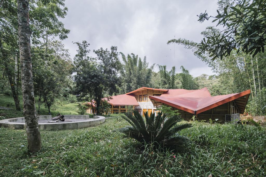 Hostal Tosepan Kali คูเอตซาลันเดลโปรเกรโซ ภายนอก รูปภาพ